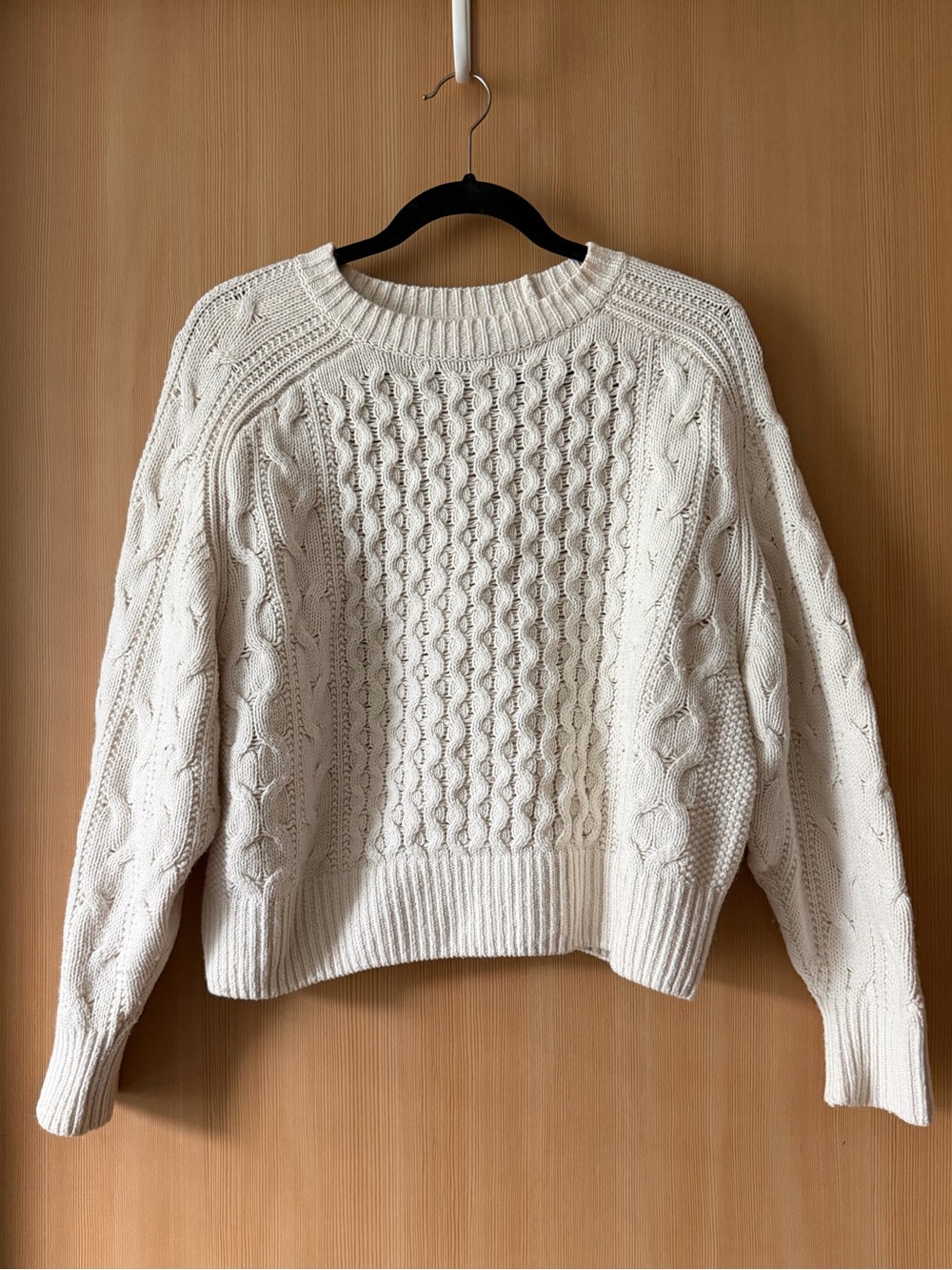 Universal Thread Cream Cable-Knit Crewneck Sweater